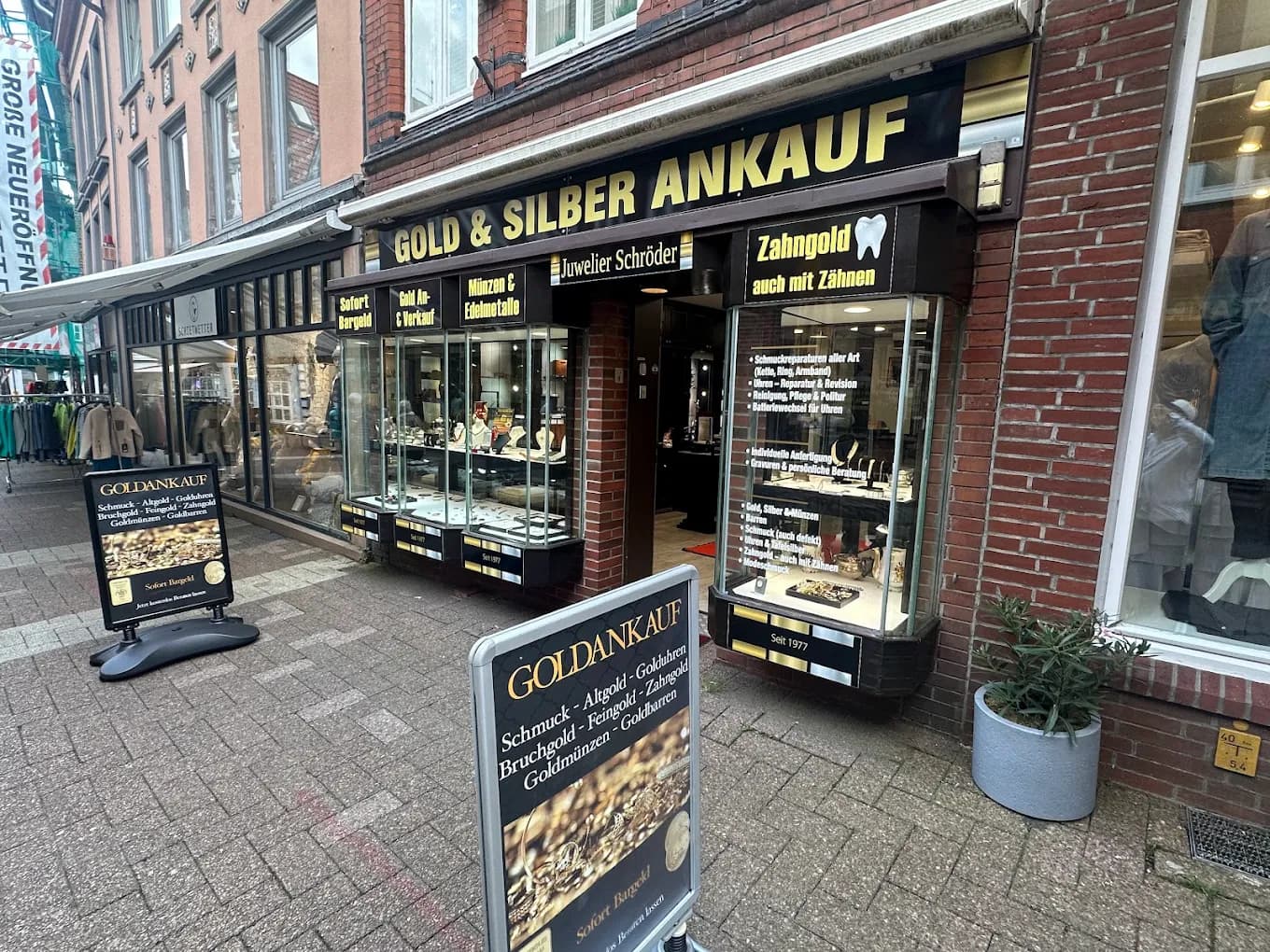 Geschäftseingang Juwelier Schröder, Gold & Silber Ankauf